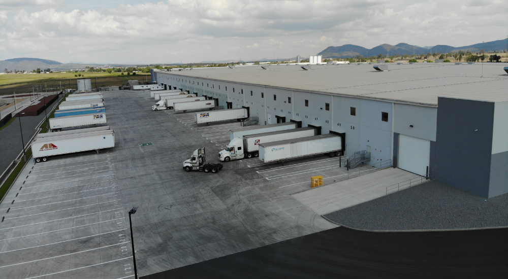 Logistics warehouses dynamics: the boom of last-mile delivery services